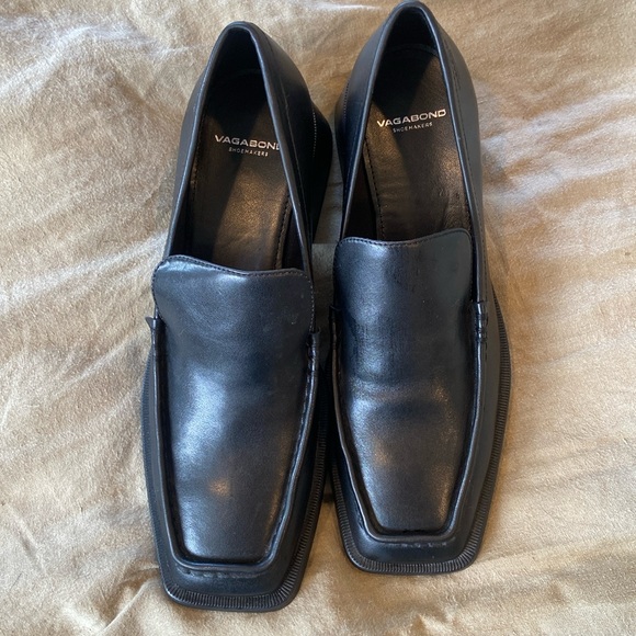 Vagabond Square Toe Black Loafer - Picture 1 of 4